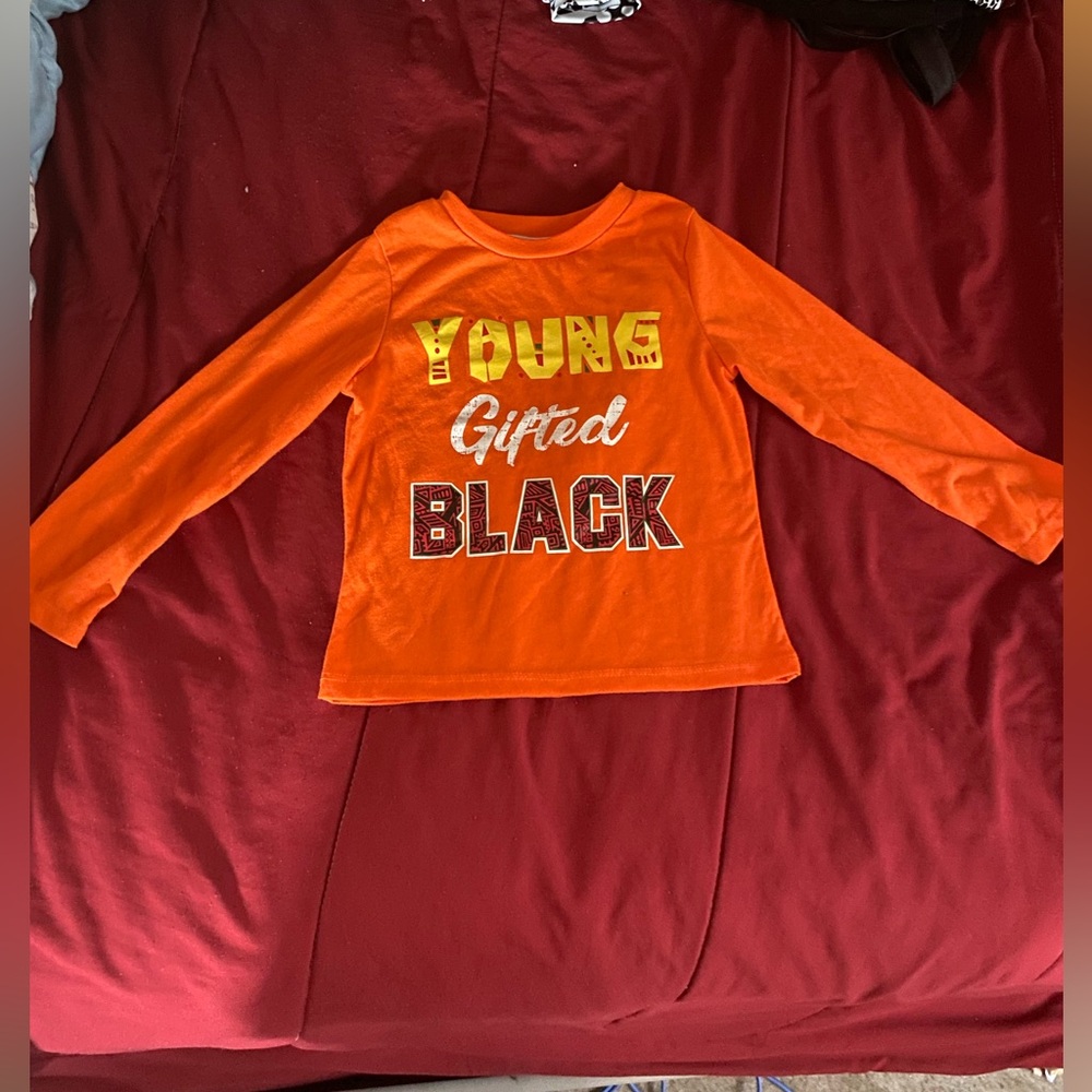 ORANGE SHORT SLEEVE GRAPHIC TEE 🧡🖤